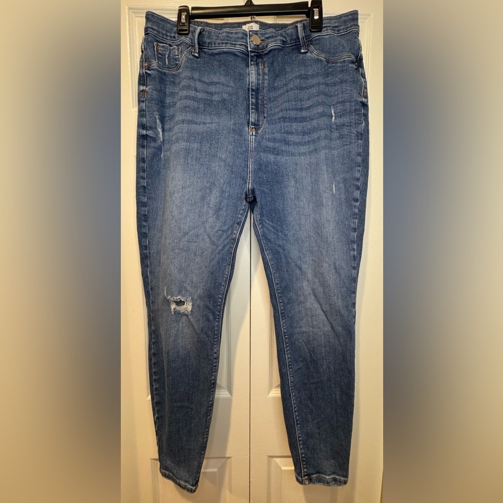 River Island Plus Size Stretch Skinny Jeans | Distressed | US 18 | VGUC